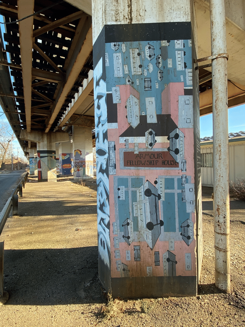 mural in Chicago by artist unknown.