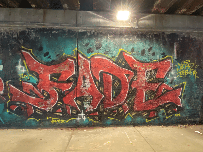 mural in Chicago by artist unknown.