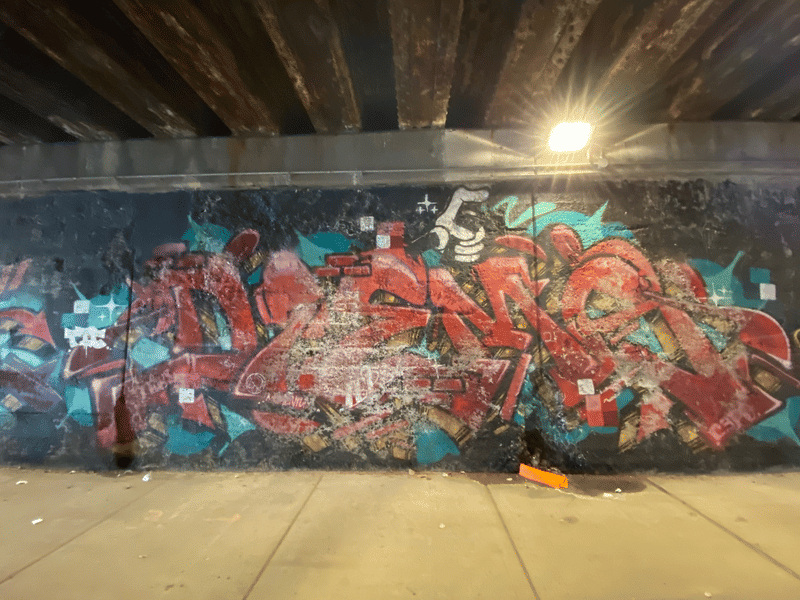 mural in Chicago by artist unknown.