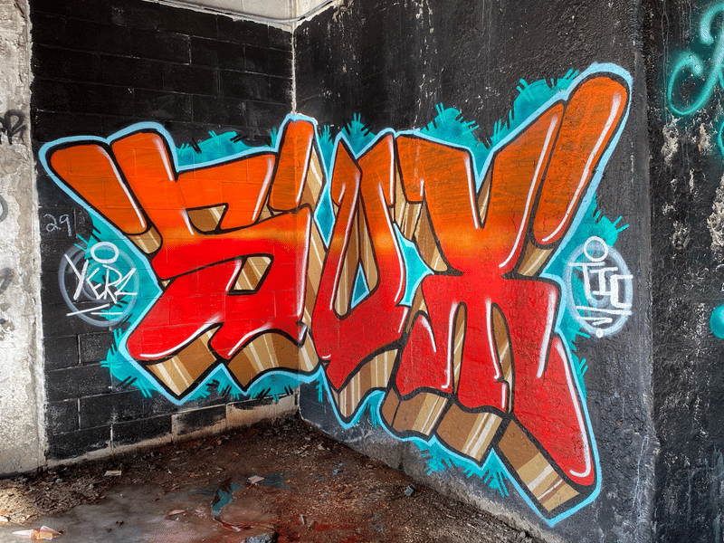 mural in Chicago by artist unknown.