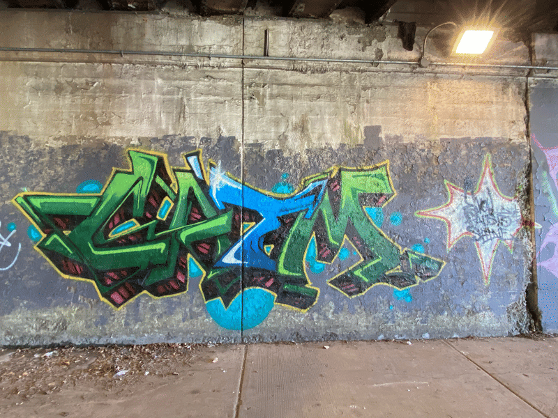 mural in Chicago by artist unknown.