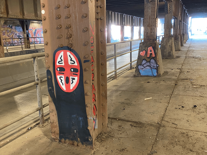 mural in Chicago by artist unknown.