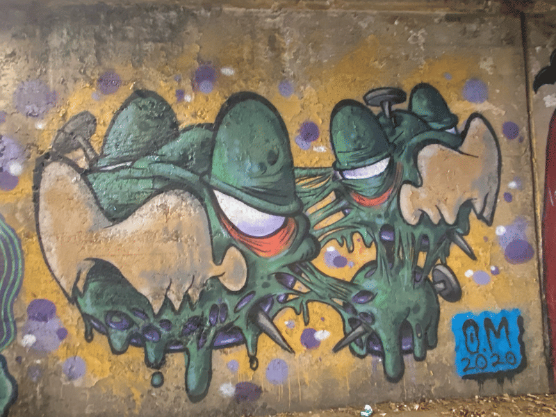 mural in Chicago by artist unknown.