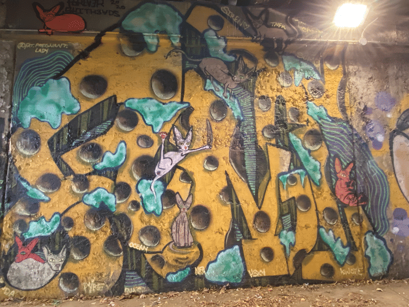 mural in Chicago by artist unknown.