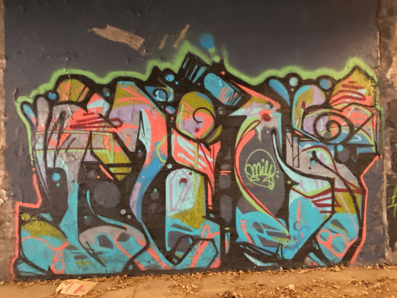 mural in Chicago by artist unknown.