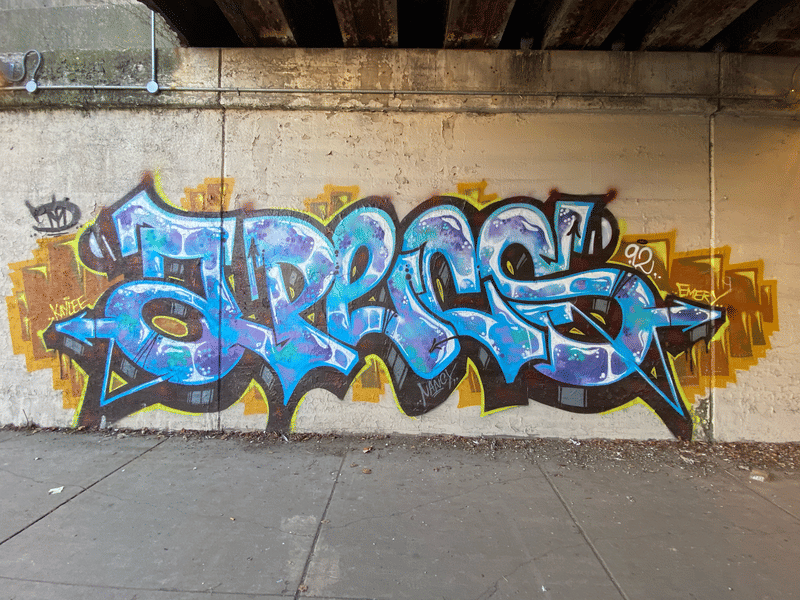 mural in Chicago by artist unknown.