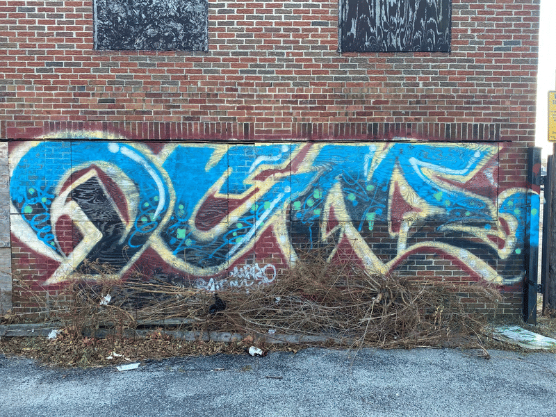 mural in Chicago by artist unknown.