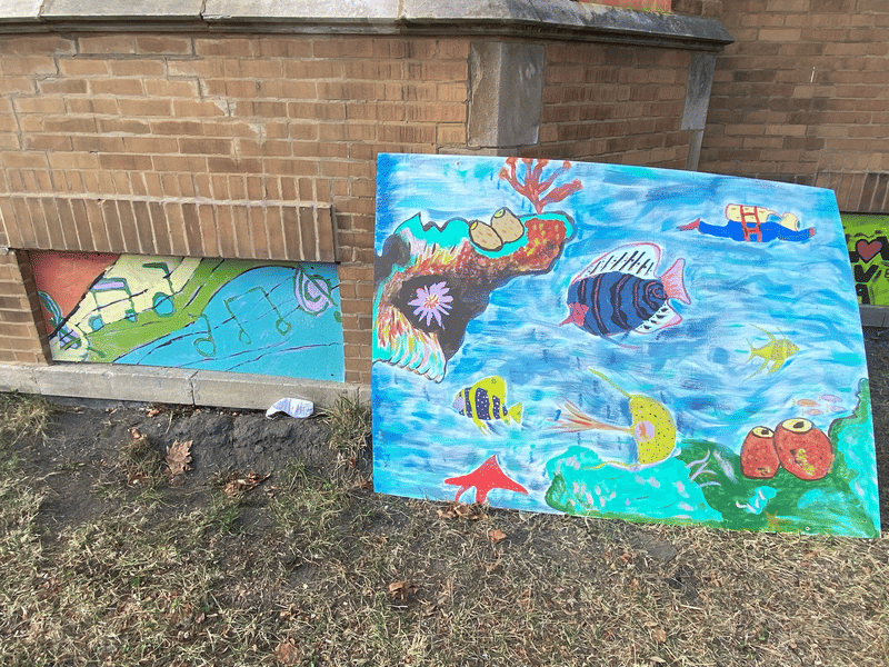 mural in Chicago by artist unknown.