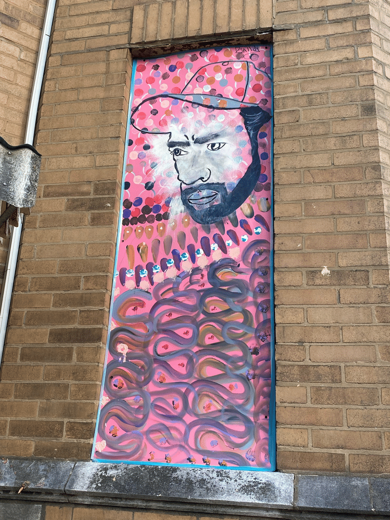mural in Chicago by artist unknown.