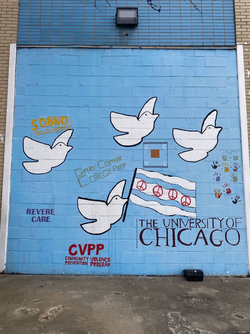 mural in Chicago by artist unknown.