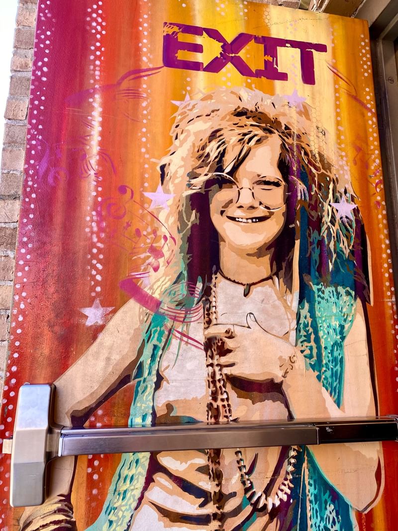 mural in Austin by artist Niz.