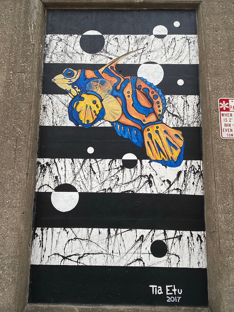 mural in Oak Park by artist Tia Etu.