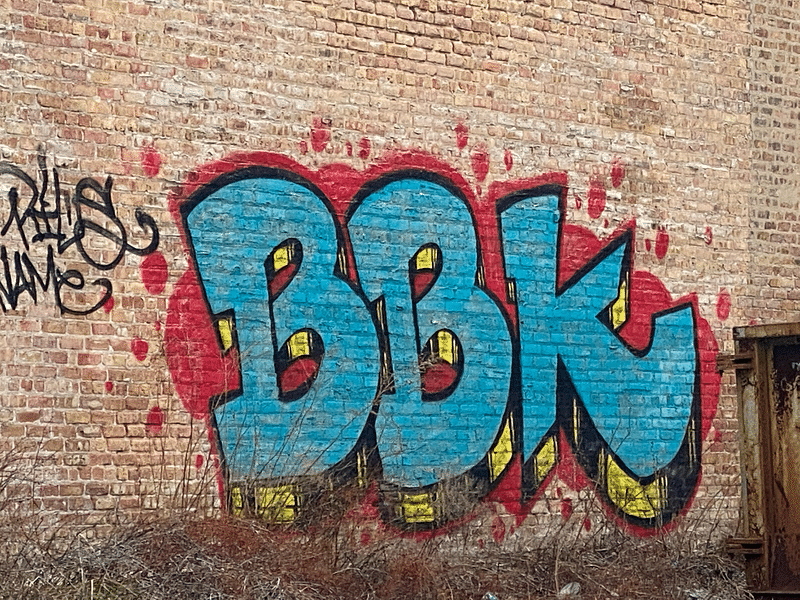 mural in Chicago by artist unknown.