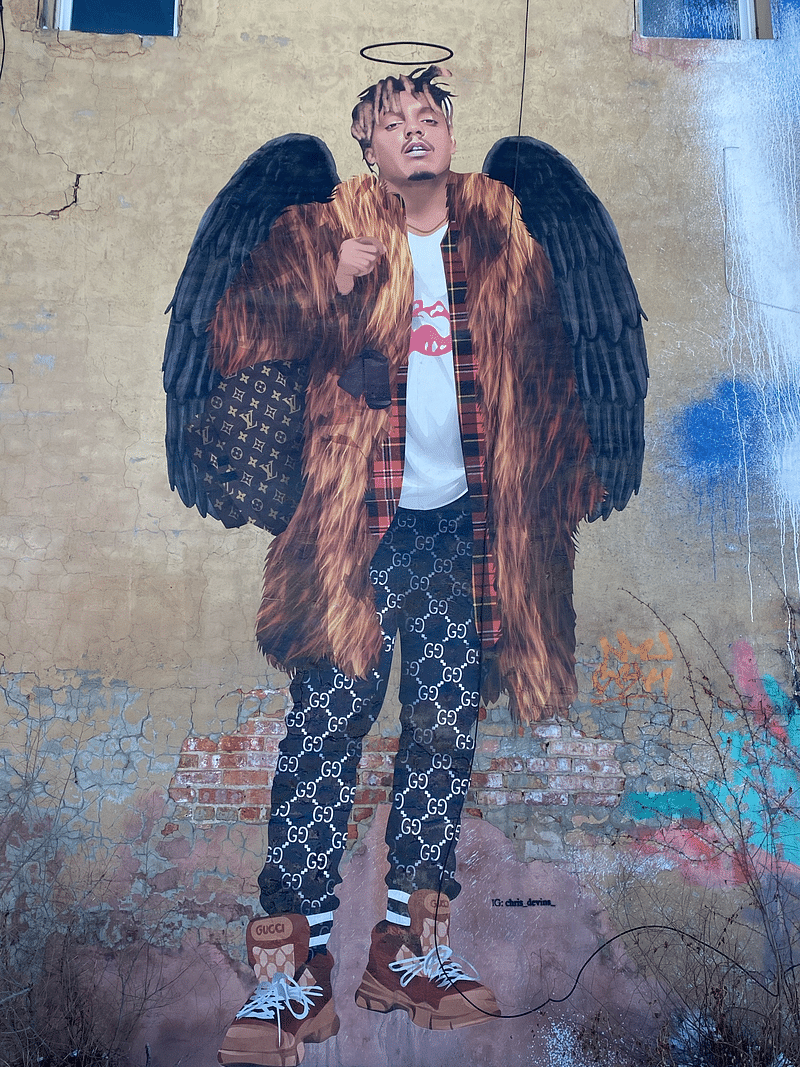 mural in Chicago by artist Chris Devins.