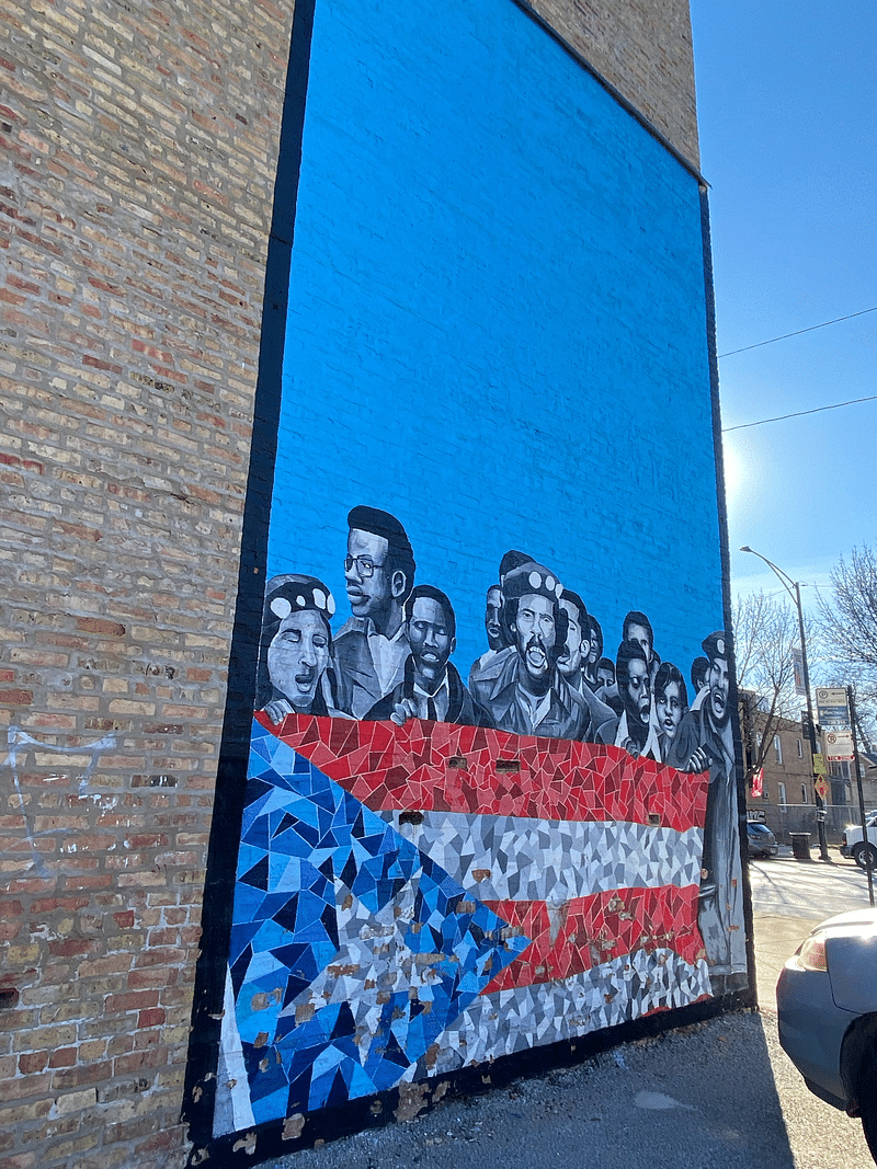 mural in Chicago by artist Luis Raul Muñoz.