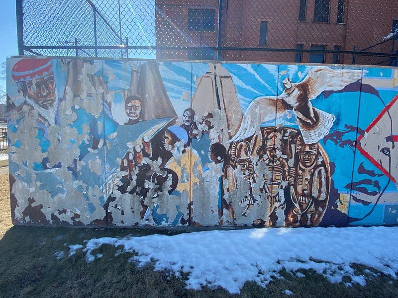 mural in Chicago by artist unknown.
