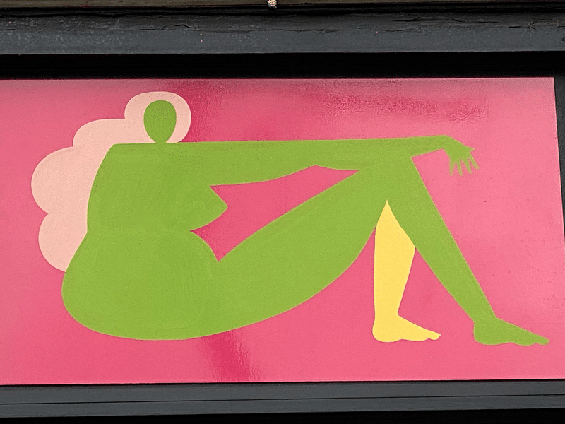 mural in Chicago by artist unknown.