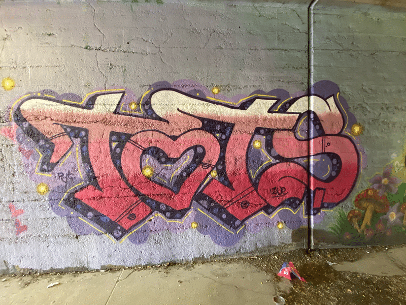 mural in Chicago by artist unknown.