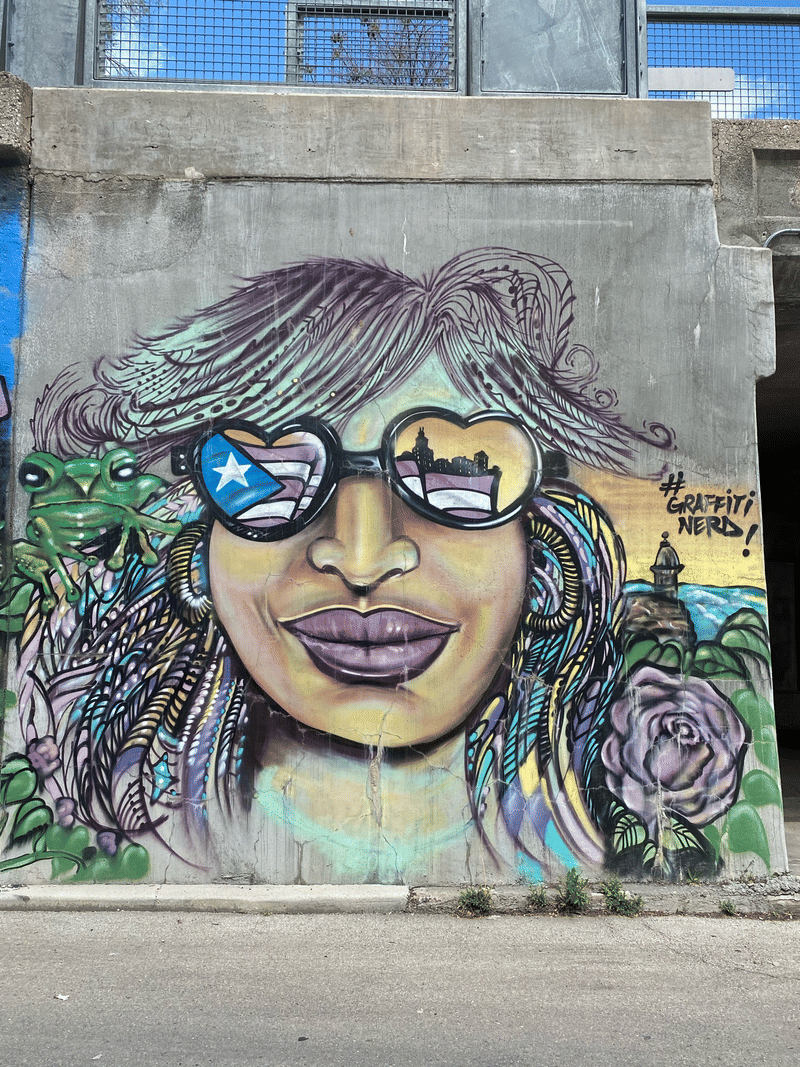 mural in Chicago by artist unknown.