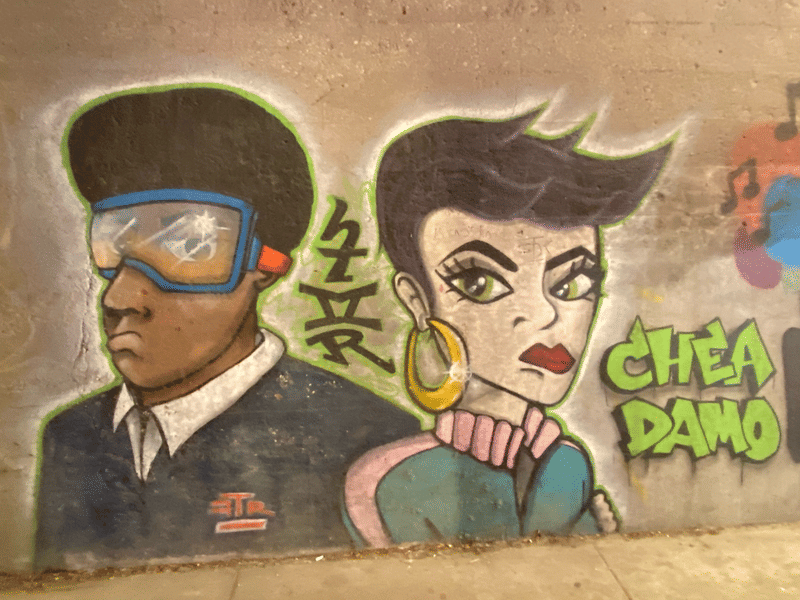 mural in Chicago by artist unknown.