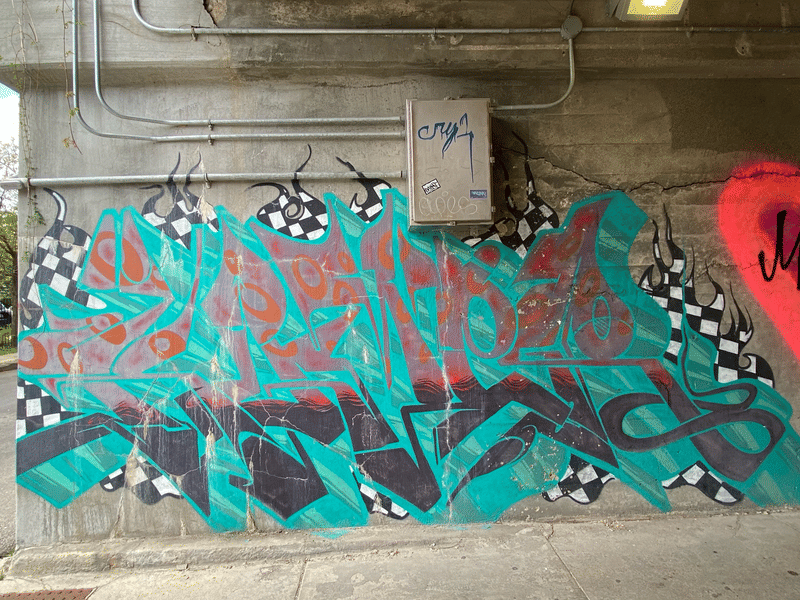 mural in Chicago by artist unknown.