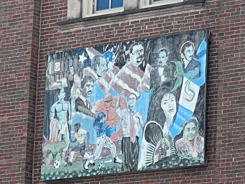 mural in Chicago by artist unknown.