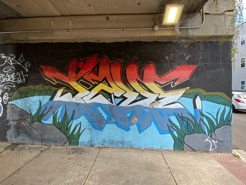 mural in Chicago by artist unknown.