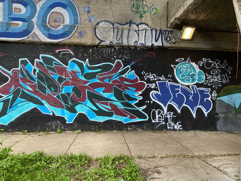 mural in Chicago by artist unknown.