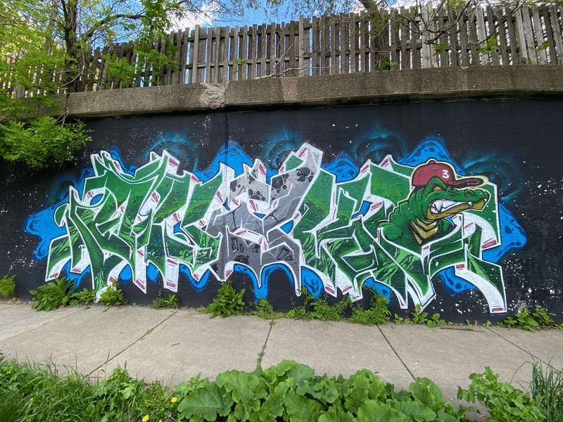 mural in Chicago by artist unknown.