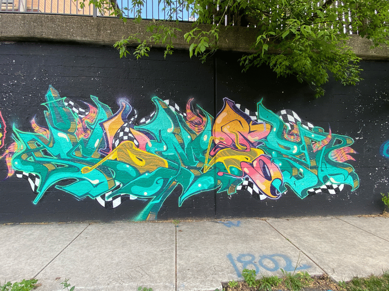 mural in Chicago by artist unknown.