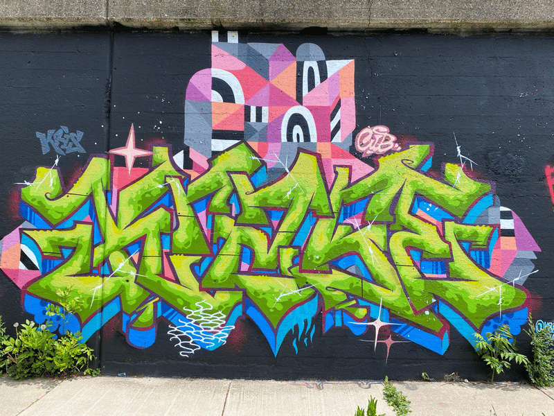 mural in Chicago by artist unknown.