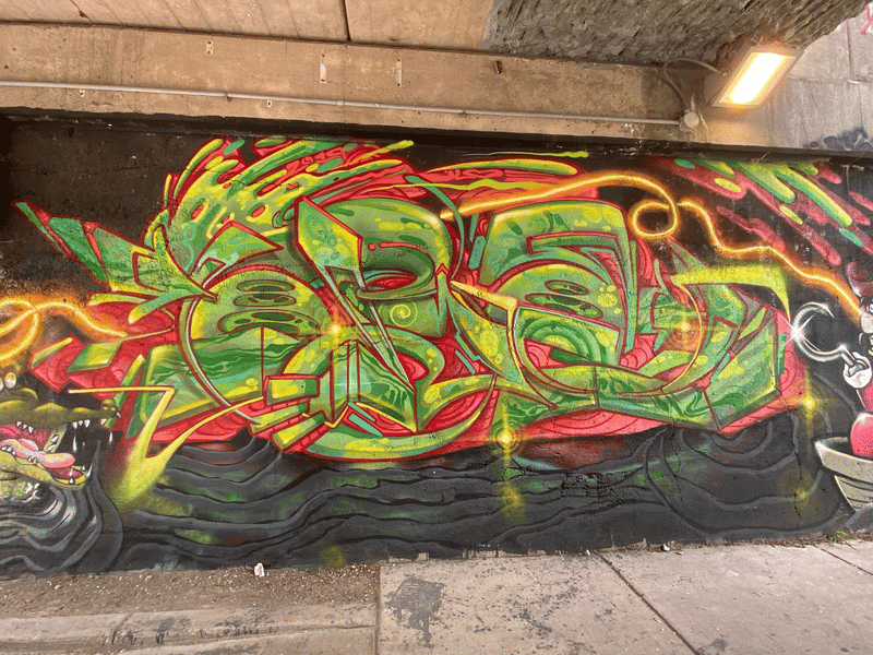 mural in Chicago by artist unknown.