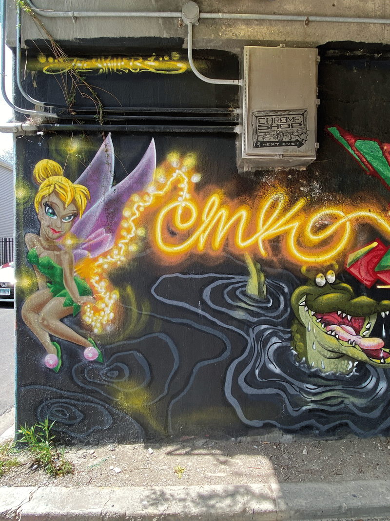 mural in Chicago by artist unknown.