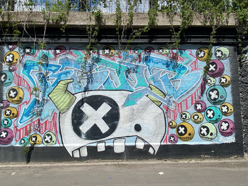 mural in Chicago by artist unknown.