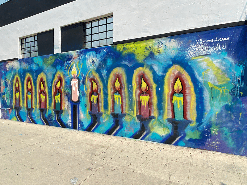mural in Los Angeles by artist unknown.