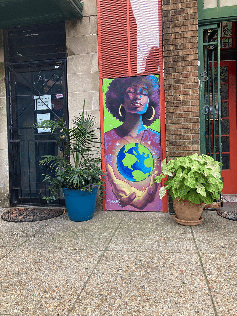 mural in Washington by artist Aniekan Udofia.
