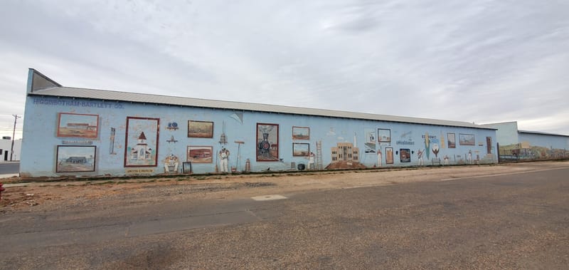 mural in  by artist unknown.