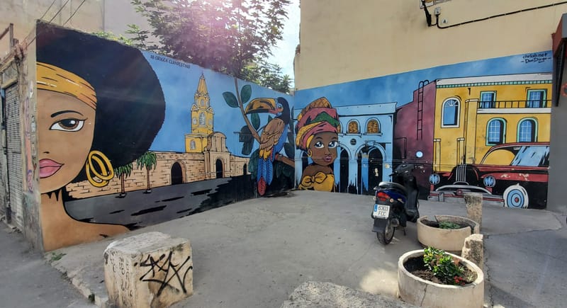 mural in València by artist unknown.