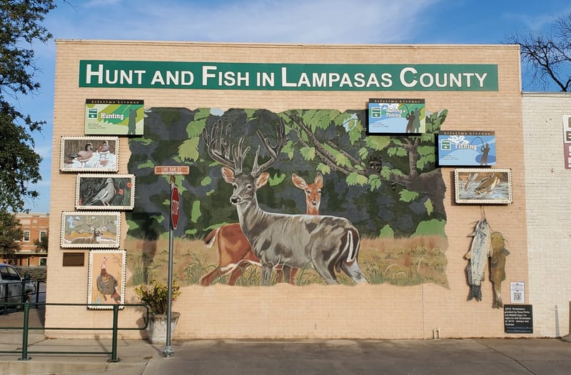 mural in  by artist unknown.