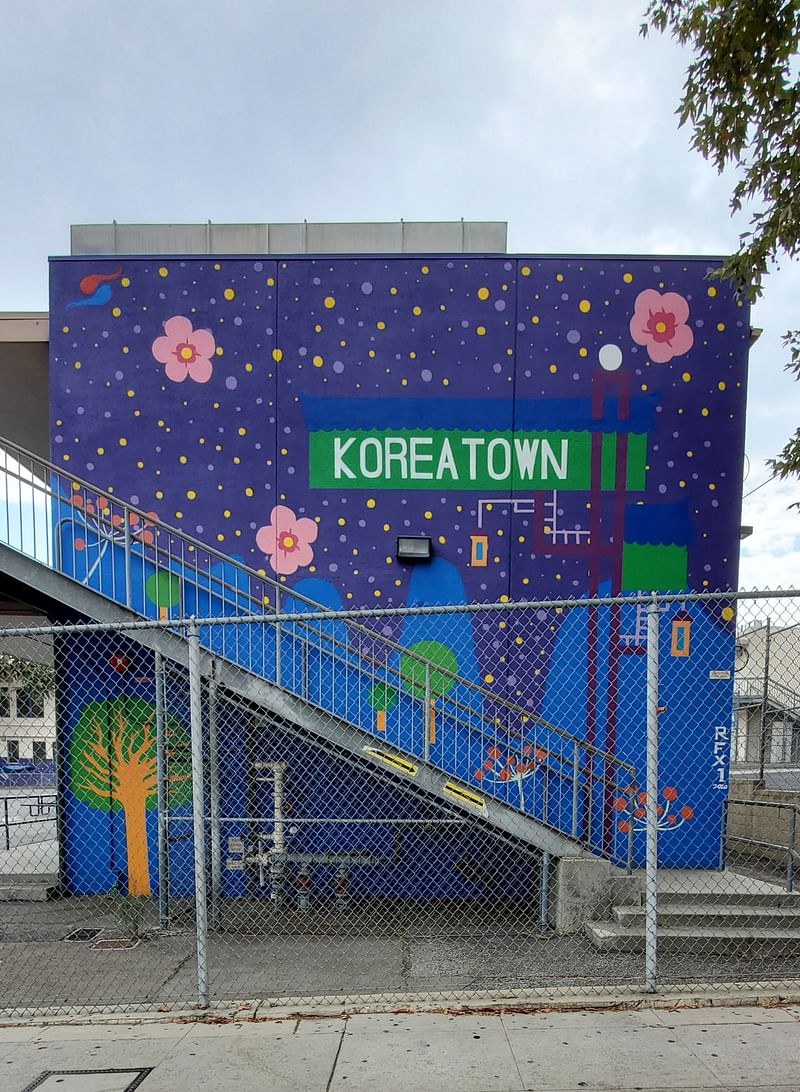 mural in Los Angeles by artist unknown.