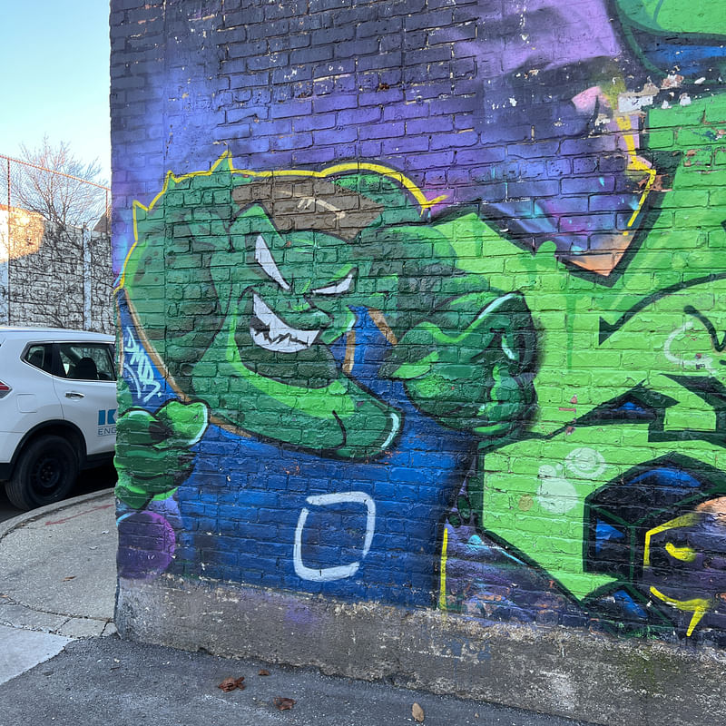mural in Chicago by artist unknown.