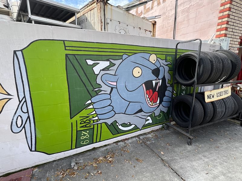 mural in St. Petersburg by artist unknown.