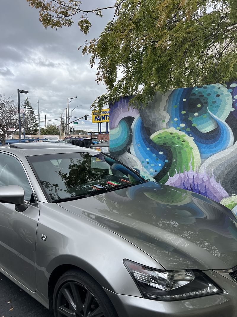 mural in San Mateo by artist unknown.