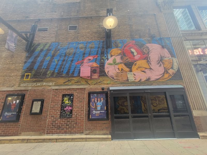 mural in Chicago by artist Sentrock.