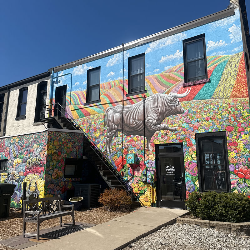 mural in De Pere by artist unknown.