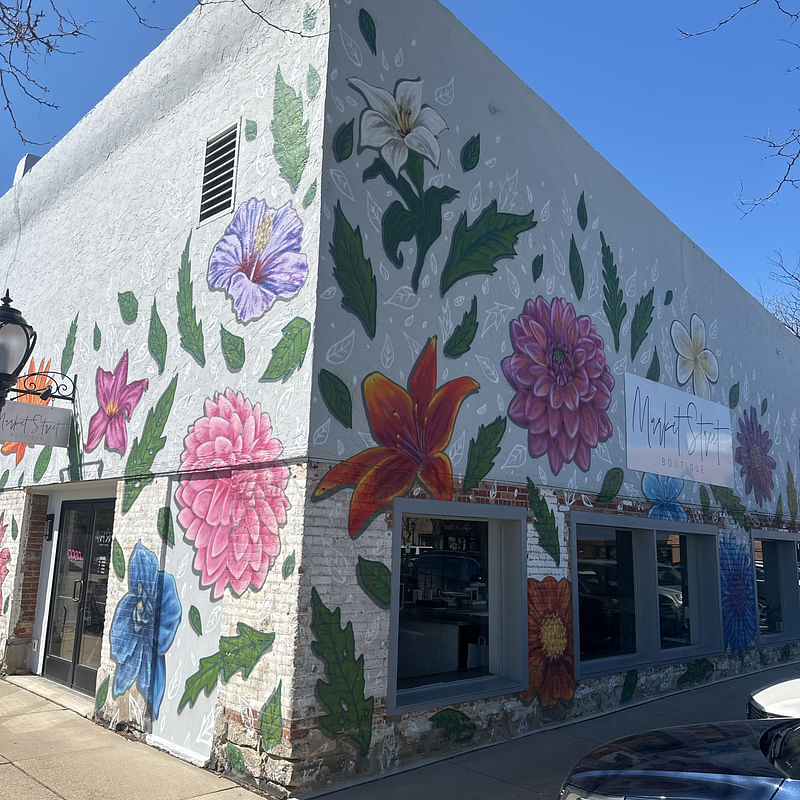 mural in De Pere by artist unknown.