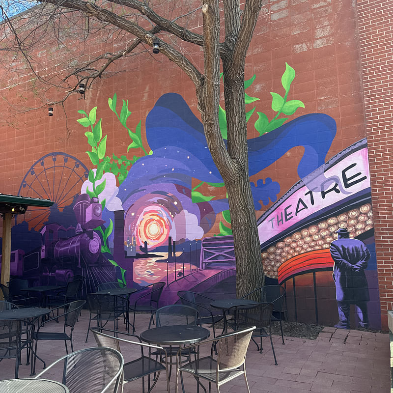 mural in Green Bay by artist unknown.