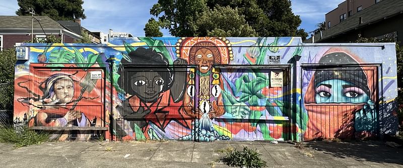 mural in Oakland by artist unknown.