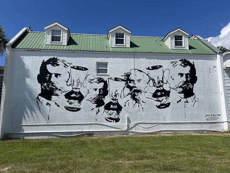mural in Biloxi by artist Zach DePolo.