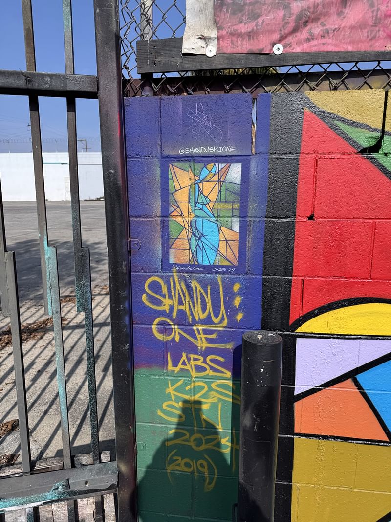 mural in Los Angeles by artist unknown.